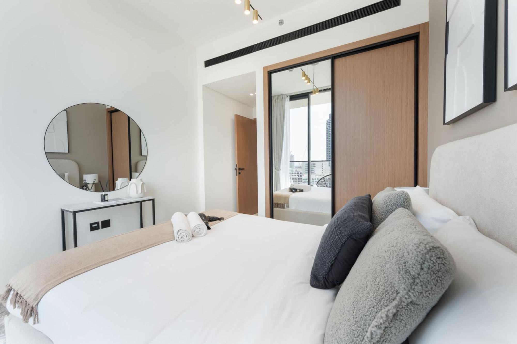 Stylish 1br In Binghatti Venus Jvc - Sleeps 4 Apartment *